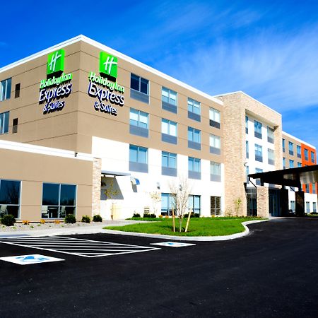 Holiday Inn Express & Suites Oswego By Ihg Exterior photo